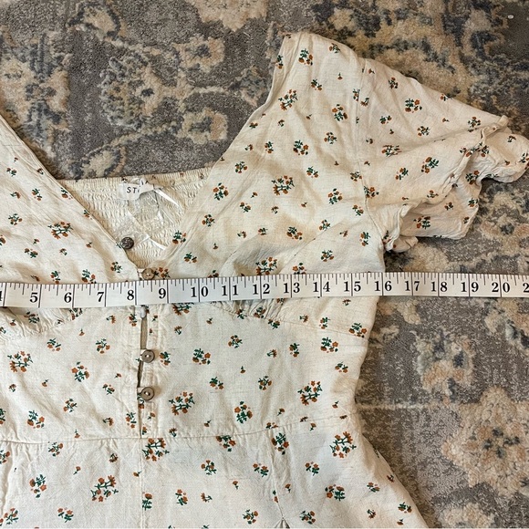 Floral Button-Front Romper - Picture 2 of 6